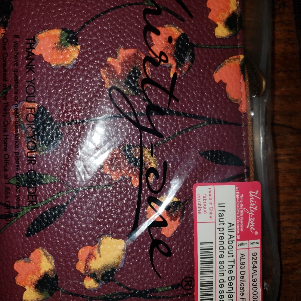 Thirty-one All About the Benjamins wallet Delicate Floral Pebble